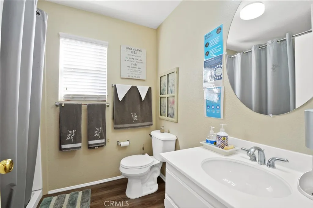 17049 La Vesu Rd., Fontana, California 92337 home-pic-19