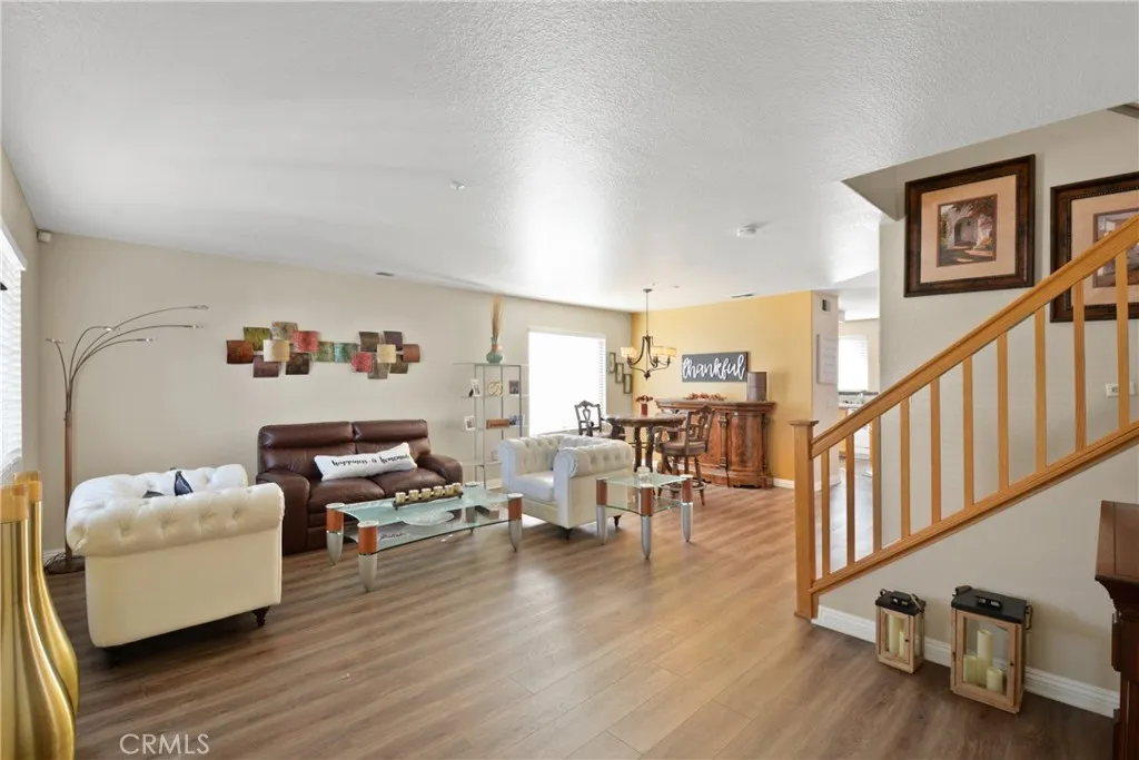 17049 La Vesu Rd., Fontana, California 92337 home-pic-2