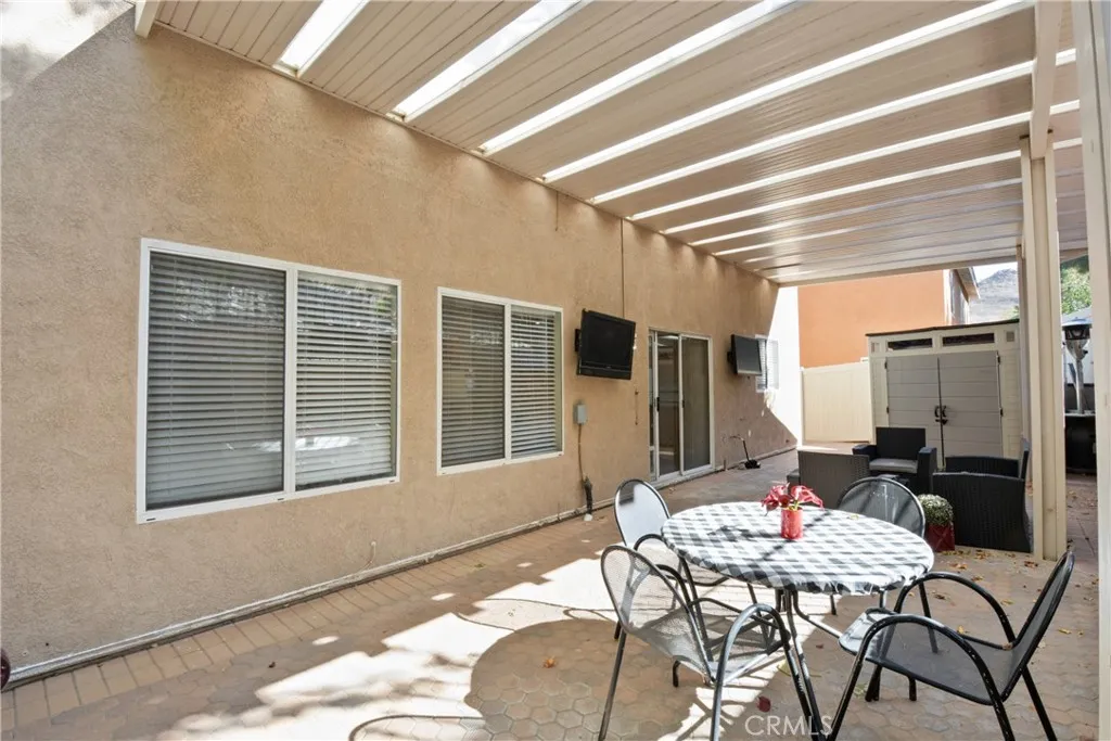 17049 La Vesu Rd., Fontana, California 92337 home-pic-22