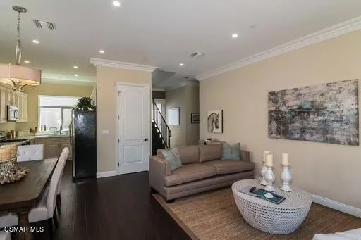 7608 W Ani Way, North Hollywood, California 91605 home-pic-6