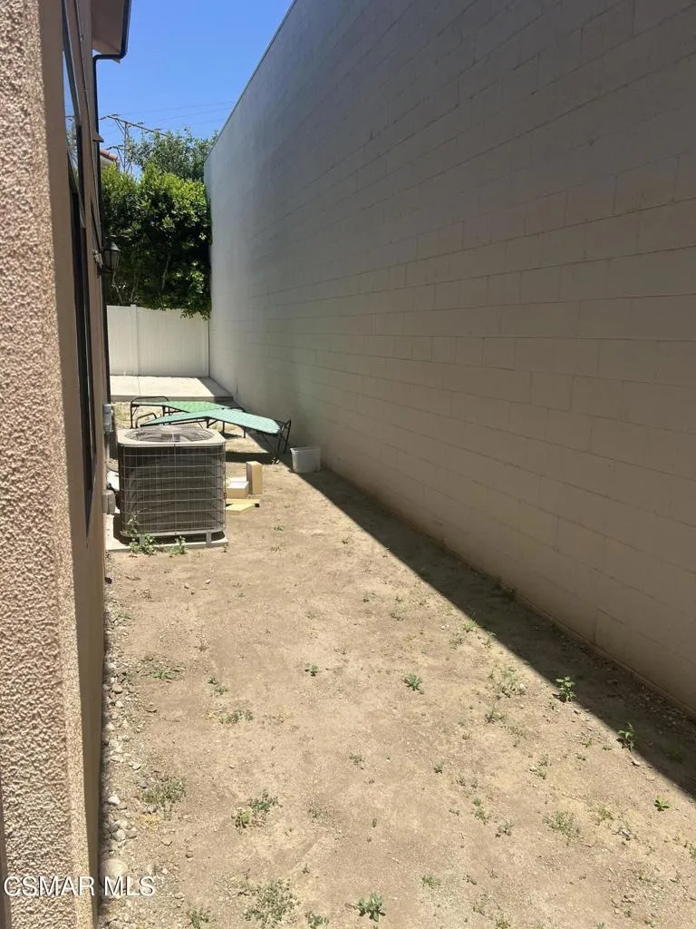 7608 W Ani Way, North Hollywood, California 91605 home-pic-15