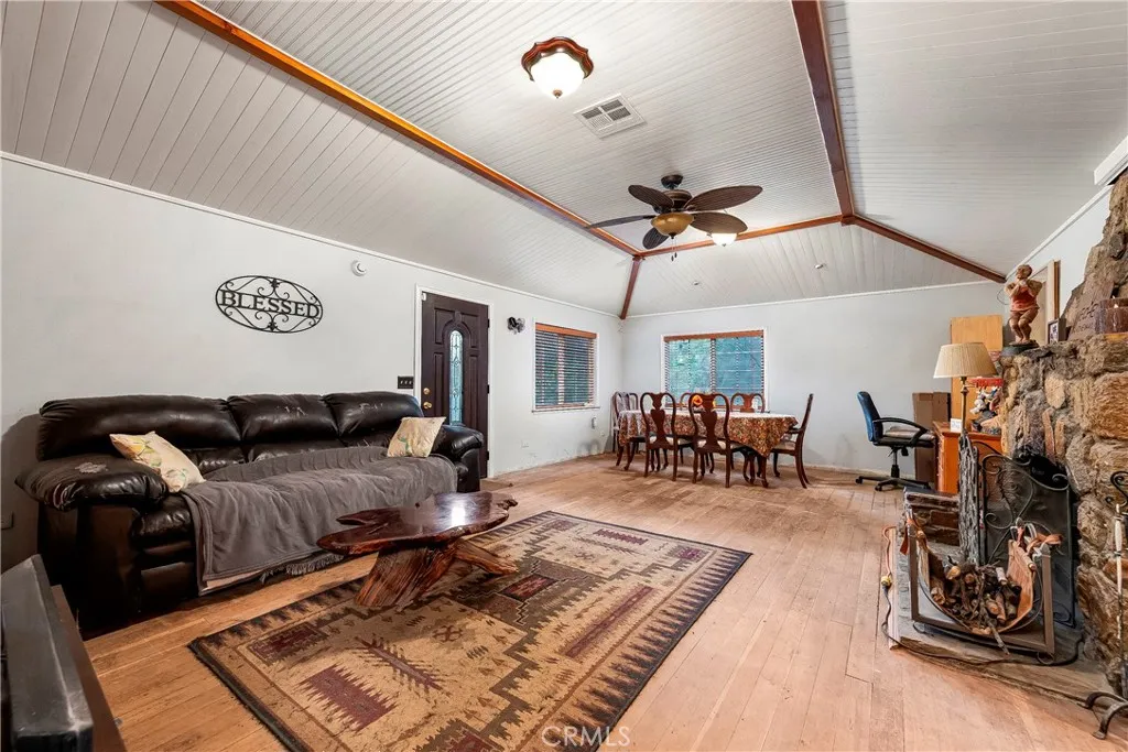 39100 Calle Essencial, Green Valley, California 91390 home-pic-13