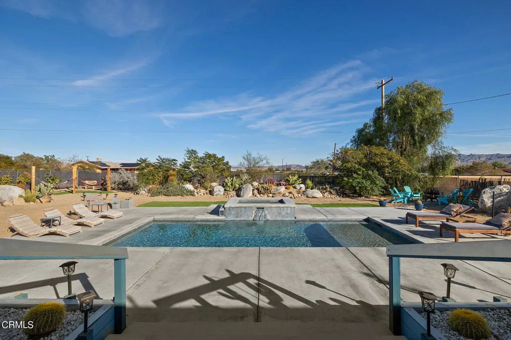 4741 Avenida Del Sol, Joshua Tree, California 92252 home-pic-33