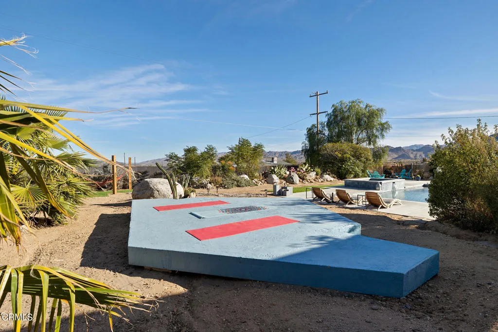 4741 Avenida Del Sol, Joshua Tree, California 92252 home-pic-36