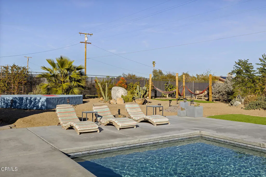 4741 Avenida Del Sol, Joshua Tree, California 92252 home-pic-34