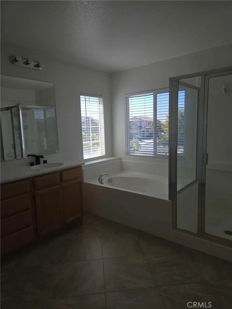 26470 Bay, Moreno Valley, California 92555 home-pic-5