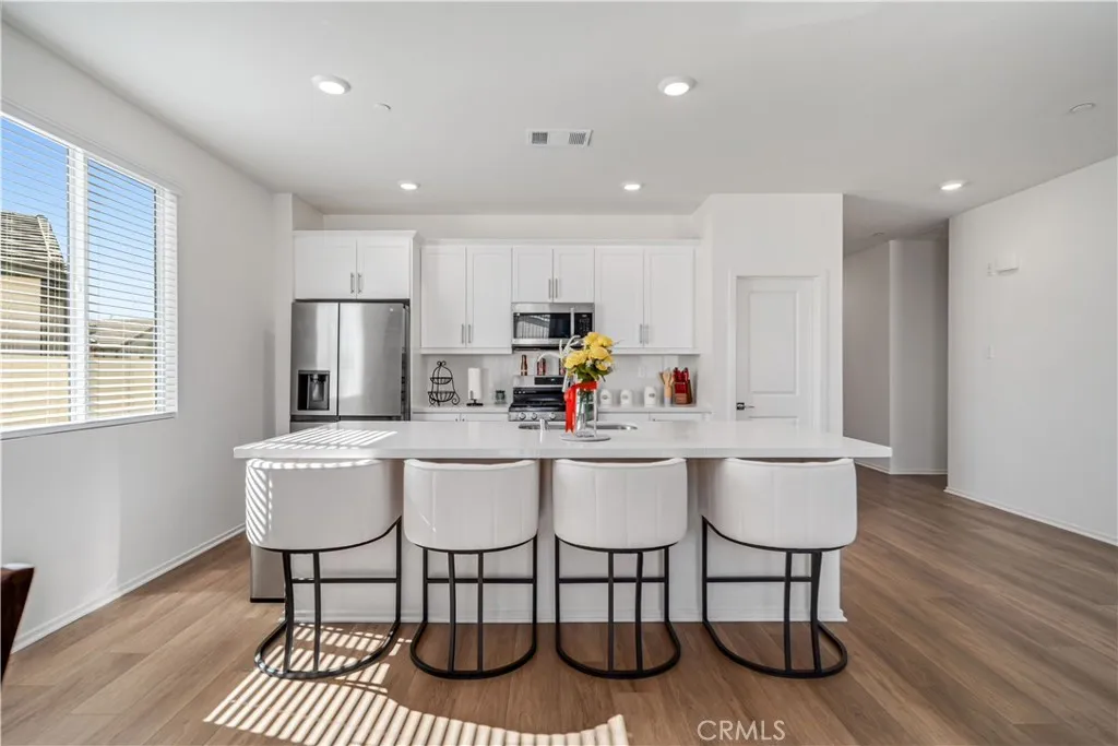 45628 Rachel Avenue, Lancaster, California 93535 home-pic-10