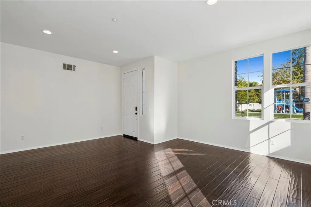 15 Calle Alumbrado, San Clemente, California 92673 home-pic-4