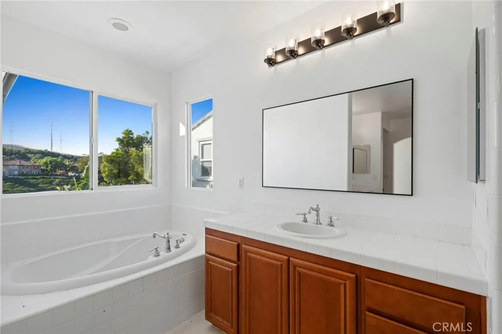 15 Calle Alumbrado, San Clemente, California 92673 home-pic-27
