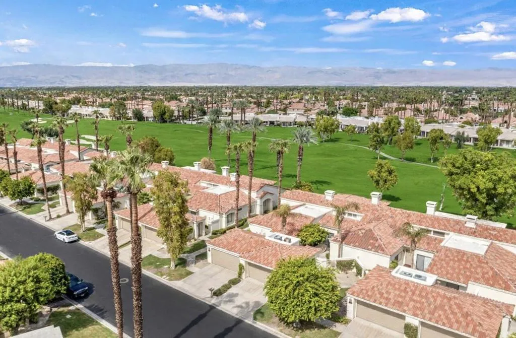 55706 Riviera, La Quinta, California 92253 home-pic-1