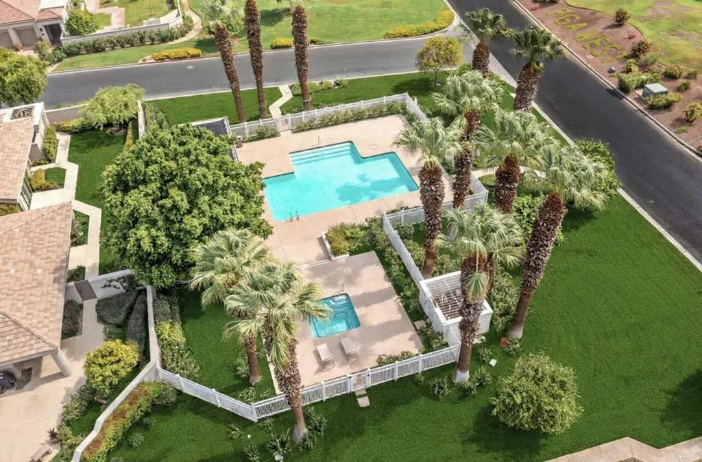 55706 Riviera, La Quinta, California 92253 home-pic-5