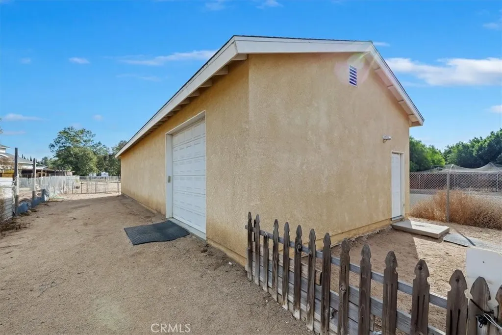 2041 Mountain, Norco, California 92860 home-pic-32