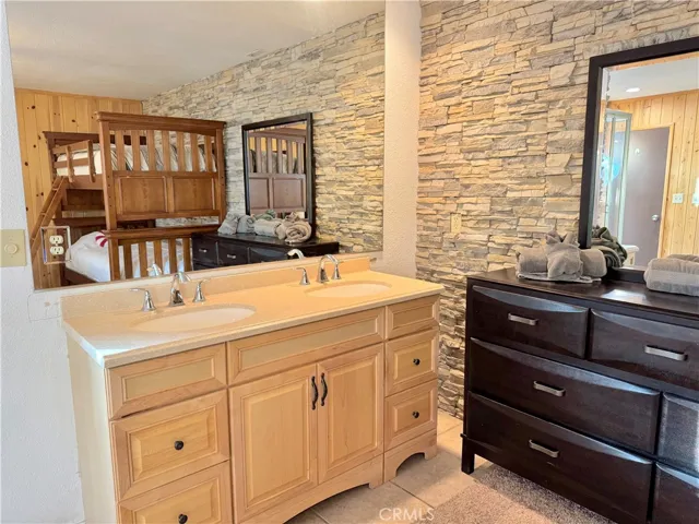 39050 Willow Landing, Big Bear Lake, California 92315