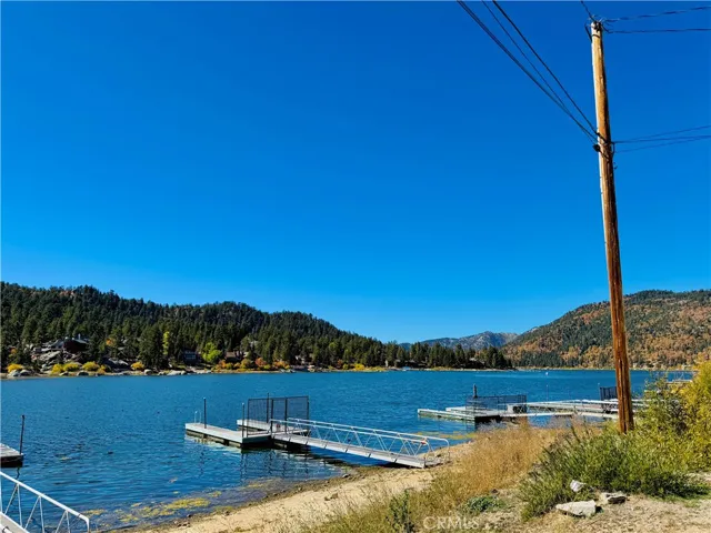 39050 Willow Landing, Big Bear Lake, California 92315