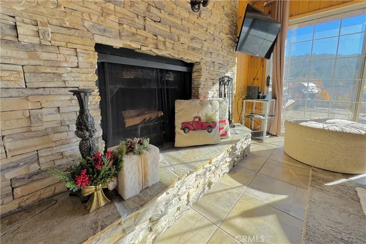 39050 Willow Landing, Big Bear Lake, California 92315