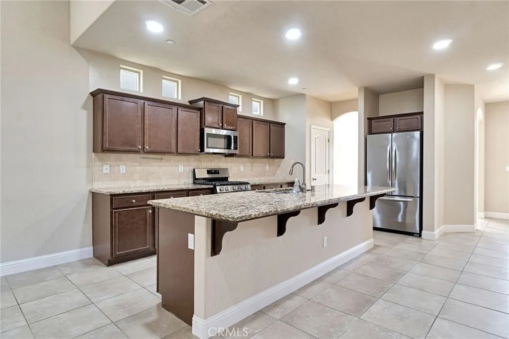 6165 E Farrin, Fresno, California 93727 home-pic-10