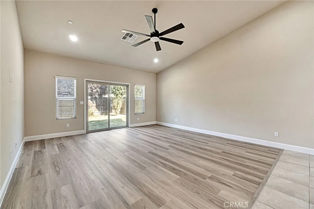 6165 E Farrin, Fresno, California 93727 home-pic-6