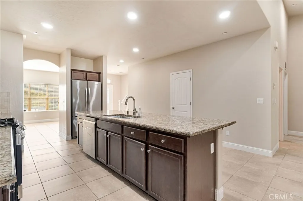 6165 E Farrin, Fresno, California 93727 home-pic-11