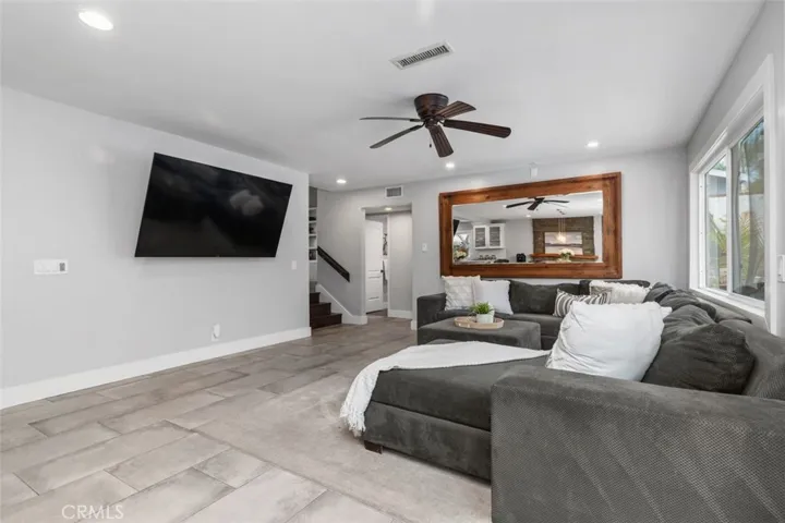 21832 Bass Lake, Lake Forest, California 92630