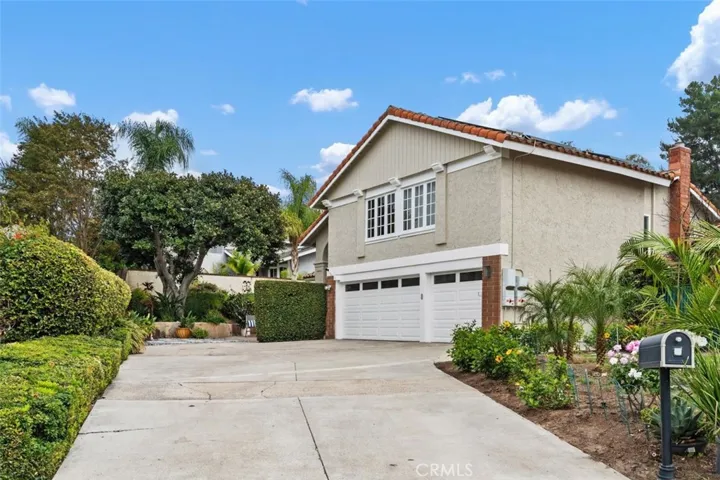 21832 Bass Lake, Lake Forest, California 92630