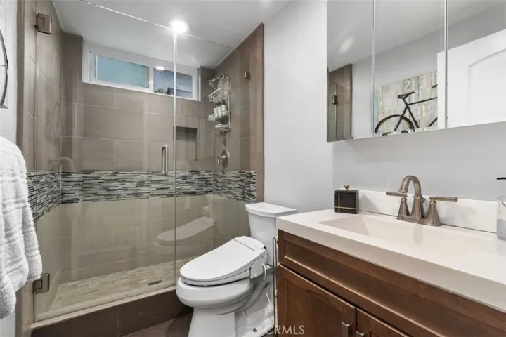 21832 Bass Lake, Lake Forest, California 92630