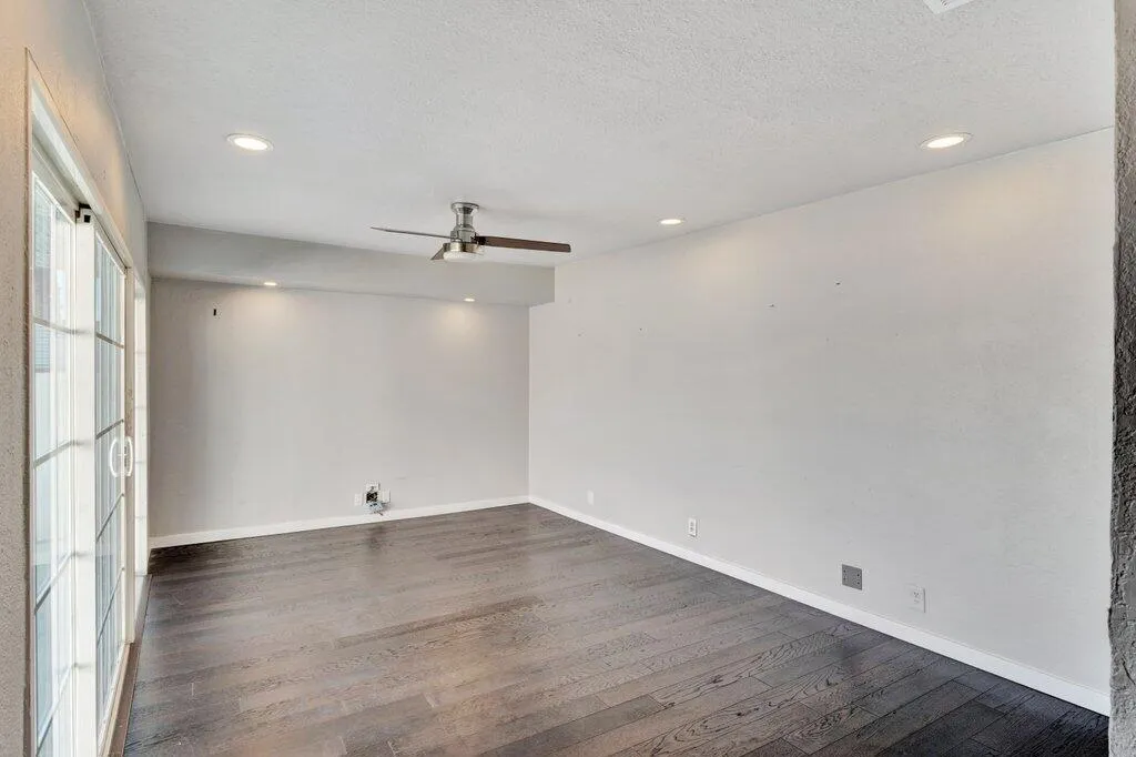 3291 N Sandspring Drive, Palm Springs, California 92262 home-pic-21