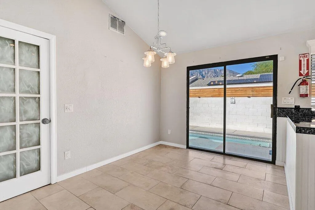 3291 N Sandspring Drive, Palm Springs, California 92262 home-pic-15