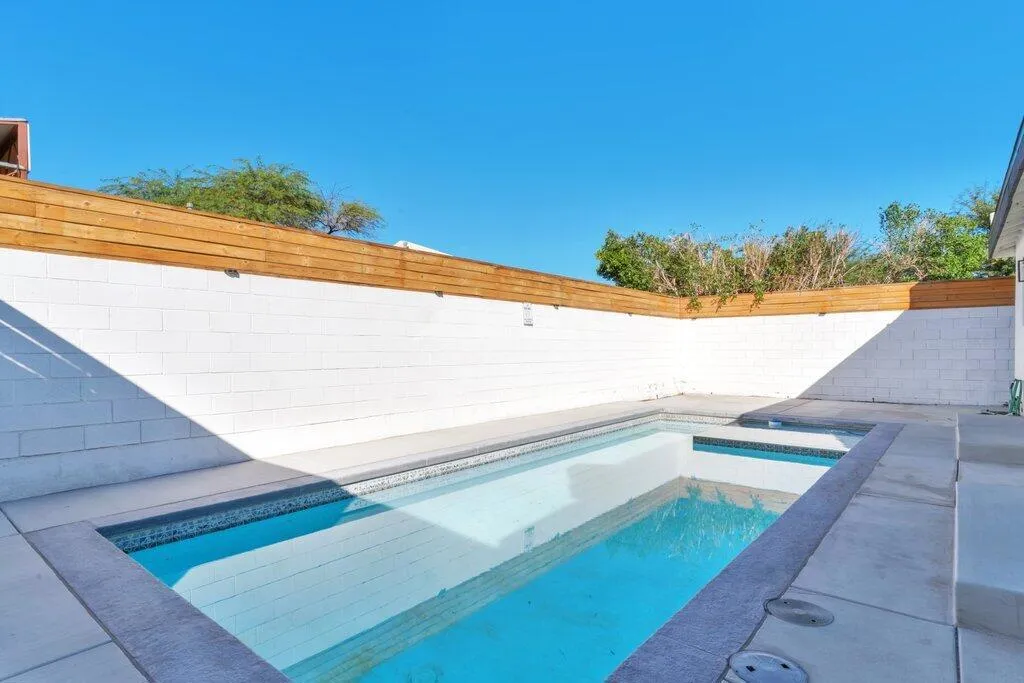 3291 N Sandspring Drive, Palm Springs, California 92262 home-pic-6