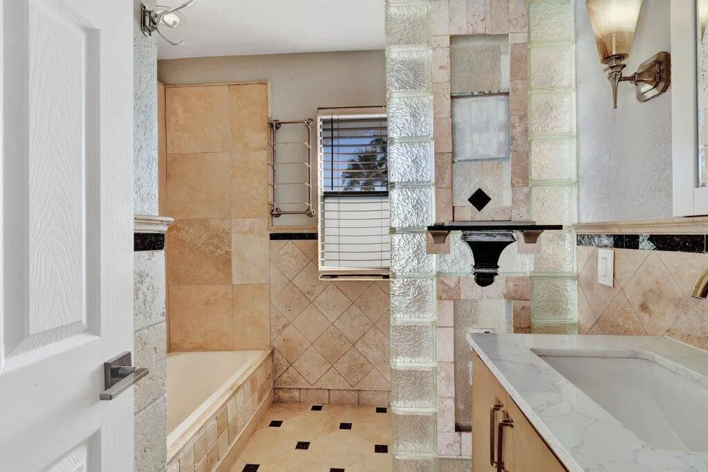 3291 N Sandspring Drive, Palm Springs, California 92262 home-pic-16