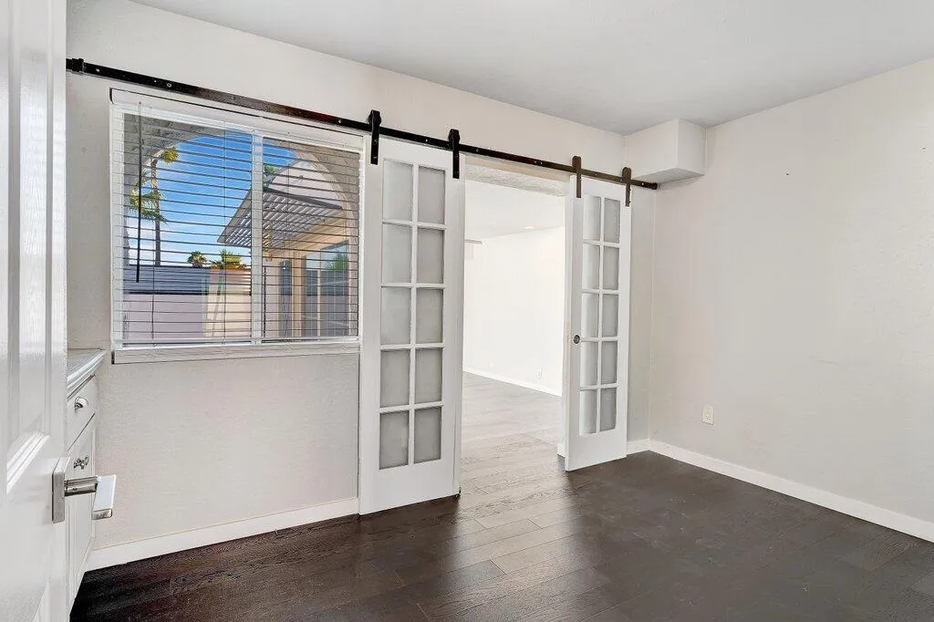 3291 N Sandspring Drive, Palm Springs, California 92262 home-pic-18