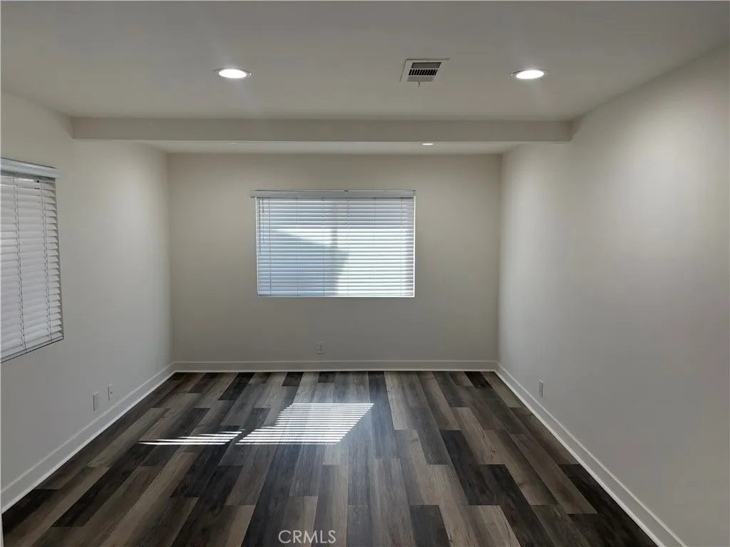 17 E Plymouth B, Long Beach, California 90805 — photo 4