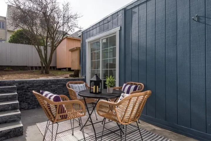 961 Hanover Street, Daly City, California 94014