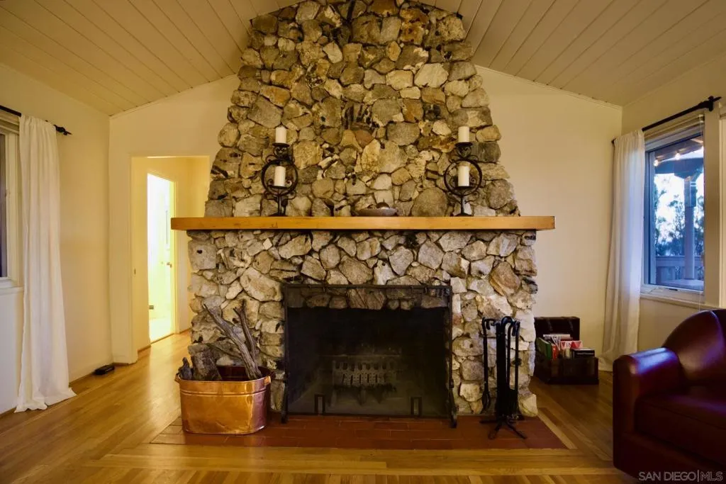 32800 Camino Ortega, Warner Springs, California 92086 home-pic-2