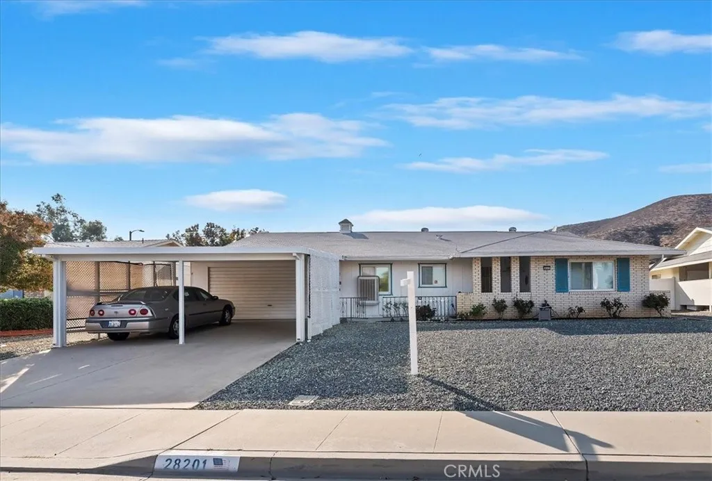 28201 Portsmouth Drive, Menifee, California 92586 home-pic-1