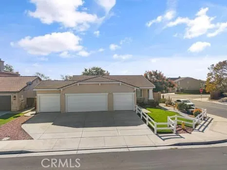 13593 Gray Hawk Court, Eastvale, California 92880 home-pic-33