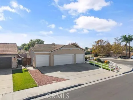 13593 Gray Hawk Court, Eastvale, California 92880 home-pic-31