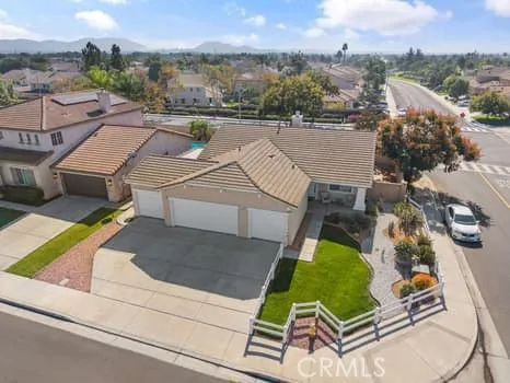 13593 Gray Hawk Court, Eastvale, California 92880 home-pic-34