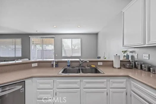 13593 Gray Hawk Court, Eastvale, California 92880 home-pic-7