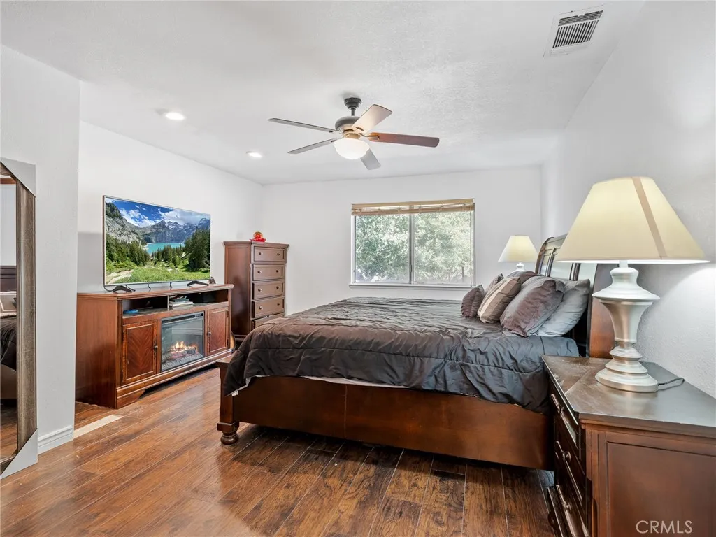 14798 Dos Palmas, Victorville, California 92392 home-pic-32