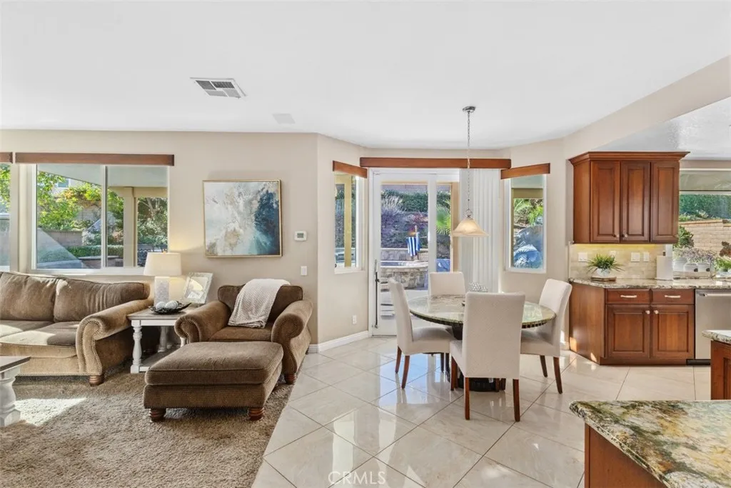 5555 Mulberry Way, Yorba Linda, California 92887 home-pic-12