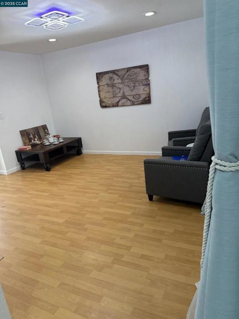 3055 Treat Blvd 36, Concord, California 94518 home-pic-2
