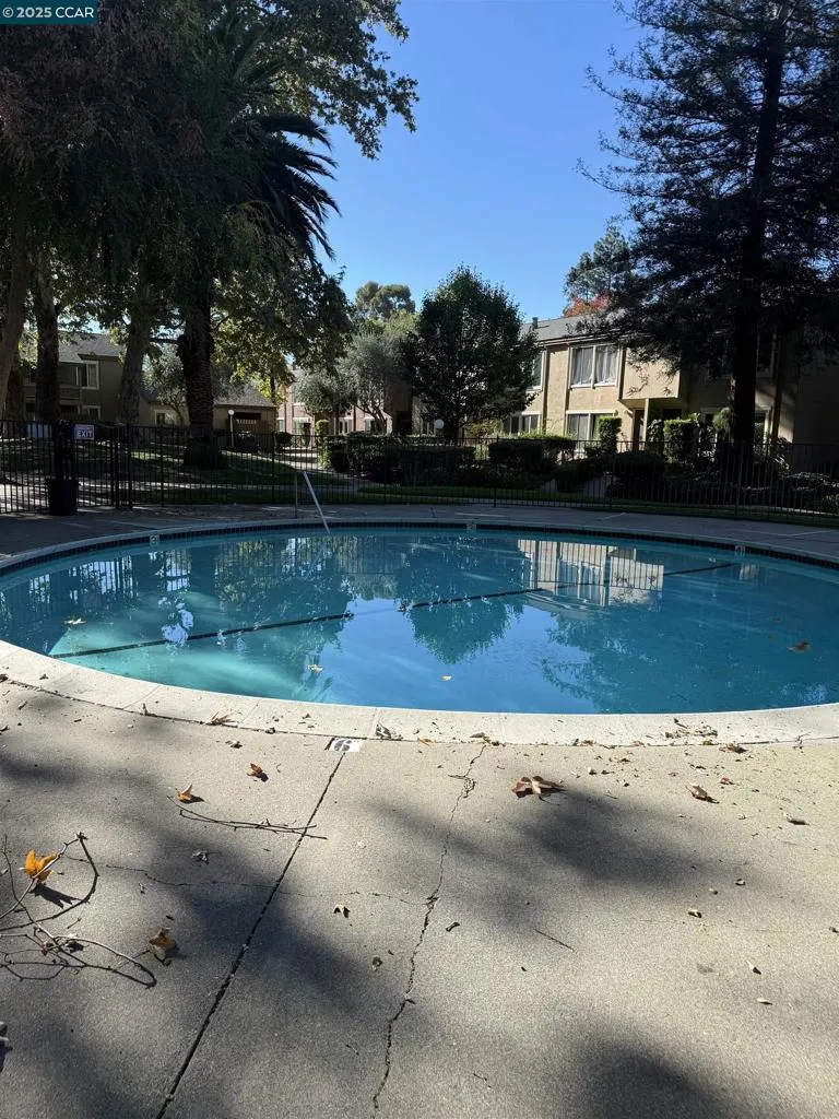 3055 Treat Blvd 36, Concord, California 94518 home-pic-13