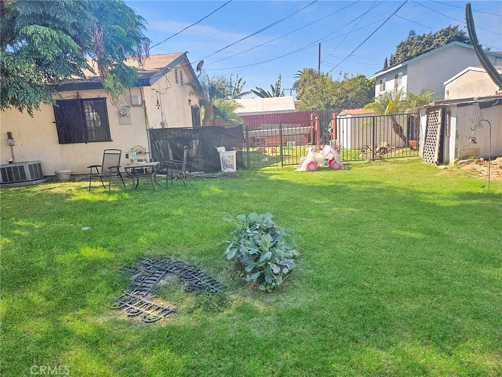 83 E Louise, Long Beach, California 90805 home-pic-30