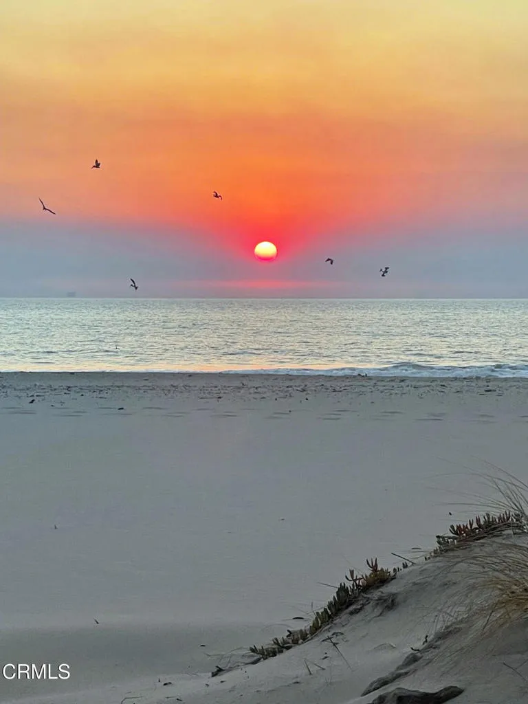 1235 Capri Way, Oxnard, California 93035 home-pic-12