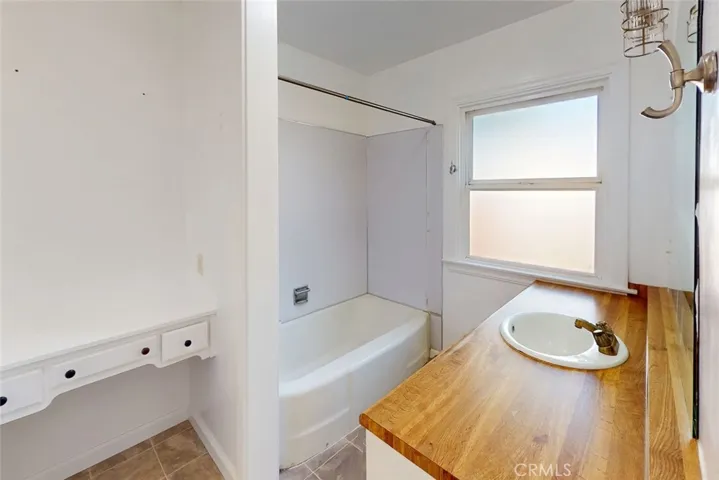 353 N Lawrence Avenue, Yuba City, California 95991