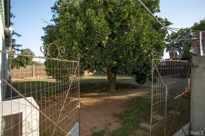 353 N Lawrence Avenue, Yuba City, California 95991