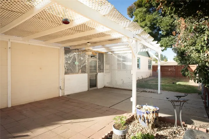 353 N Lawrence Avenue, Yuba City, California 95991