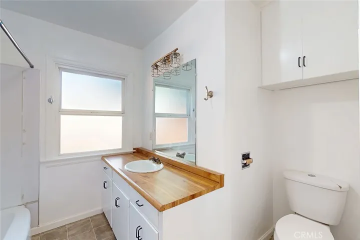 353 N Lawrence Avenue, Yuba City, California 95991