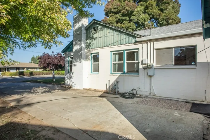 353 N Lawrence Avenue, Yuba City, California 95991