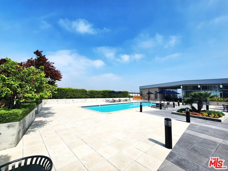 3785 Wilshire Boulevard 1710, Los Angeles, California 90010 home-pic-22